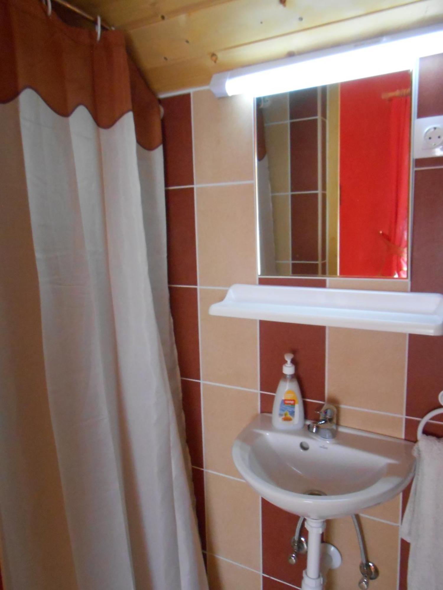 Castello Vendég és Apartmanház Eger Habitación foto