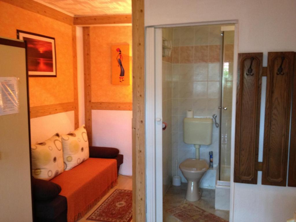 Castello Vendég és Apartmanház Eger Habitación foto